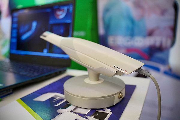 Джозеф Кан. Аурум 5-6 фев12.jpg