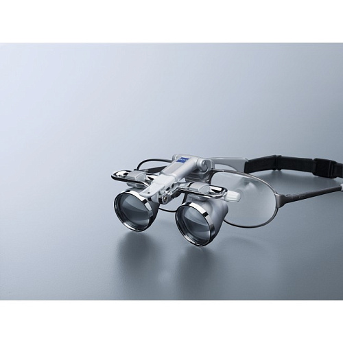 Carl Zeiss EyeMag Smart - налобные бинокулярные лупы на оправе