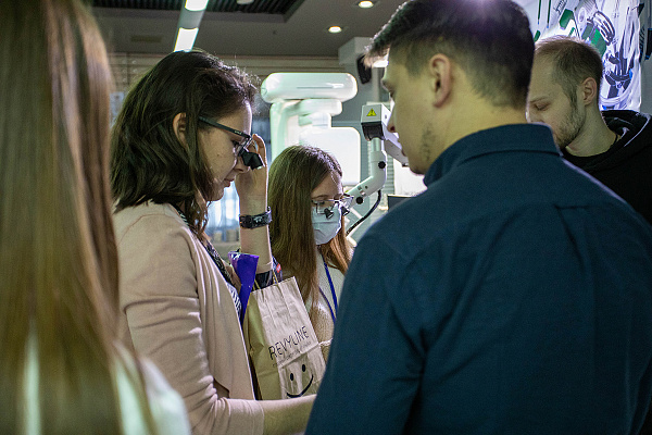 АМС в НиНо9.jpg