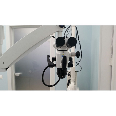 Zumax OMS 2350 - дентальный эндодонтический бинокулярный микроскоп со светодиодной подсветкой и шестиступенчатой регулировкой увеличения 